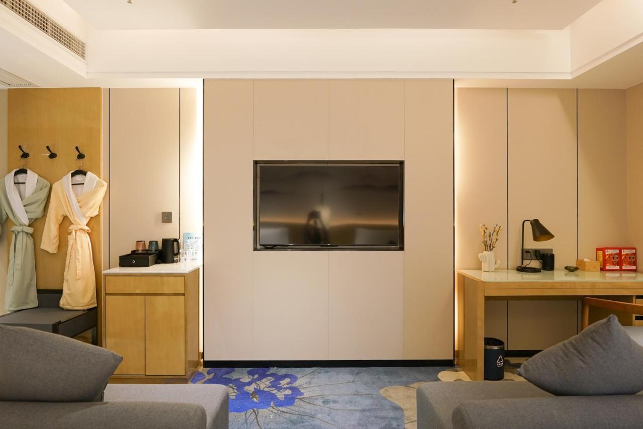 Paco Hotel Shenzhen Luohu Port Bagian luar foto
