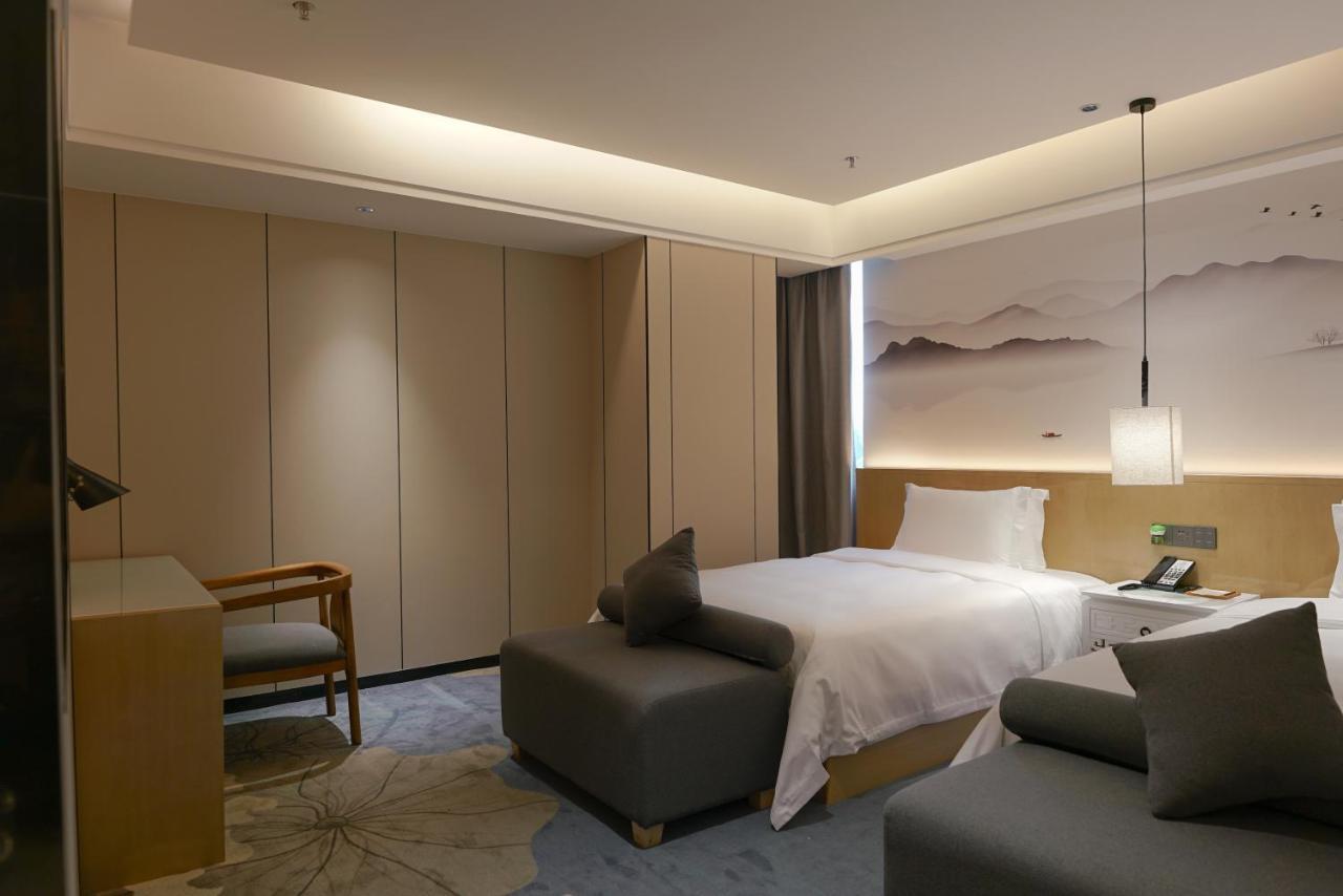 Paco Hotel Shenzhen Luohu Port Bagian luar foto
