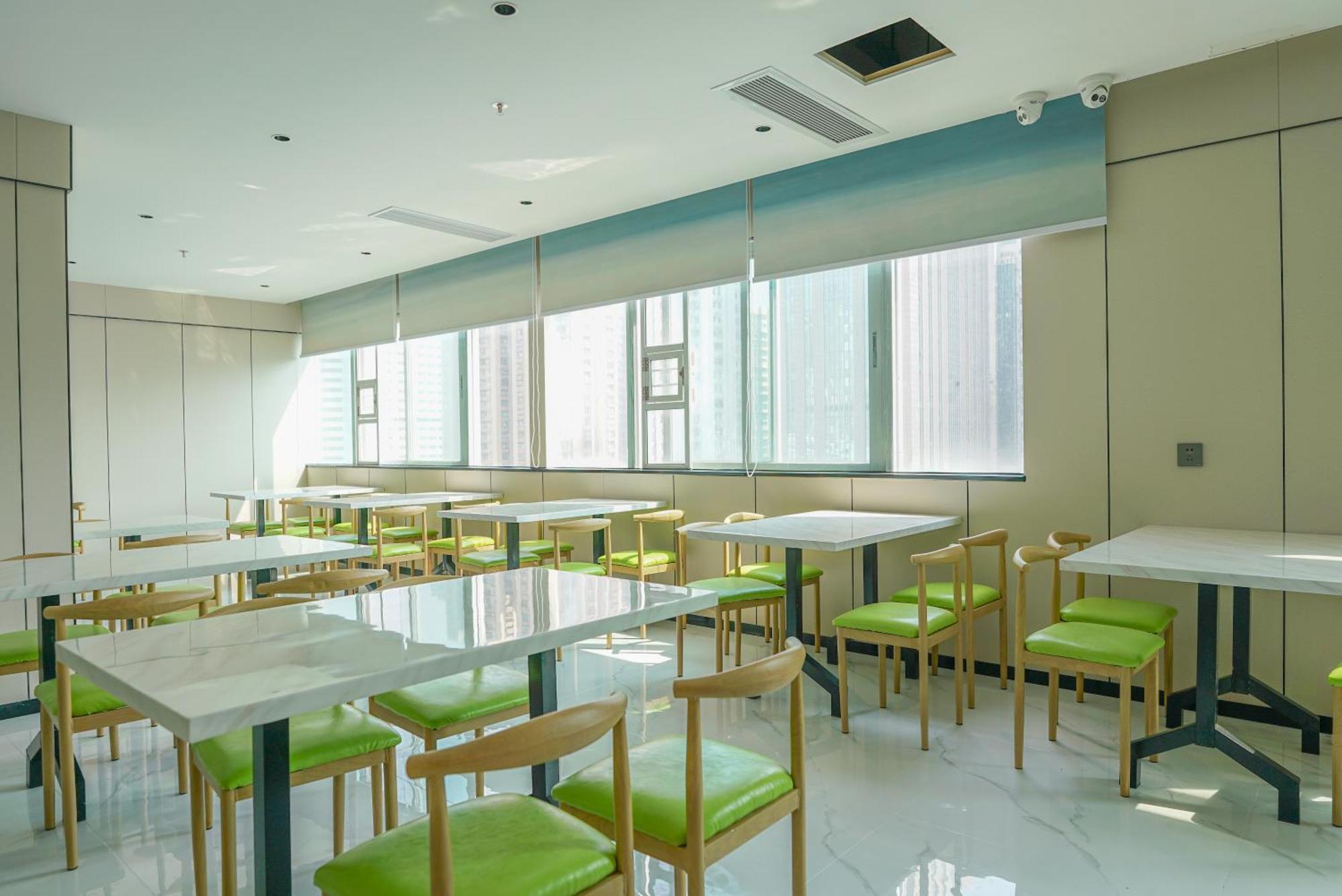 Paco Hotel Shenzhen Luohu Port Bagian luar foto